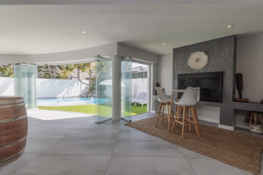 5 Bedroom Property for Sale in Sunset Beach Western Cape